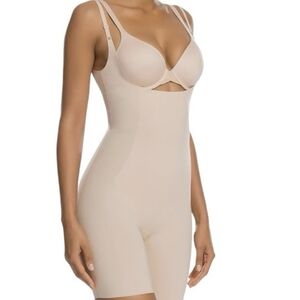 SPANX Thinstincts Open-Bust Mid-Thigh Bodysuit in Soft Nude, Medium, New w/ Tags